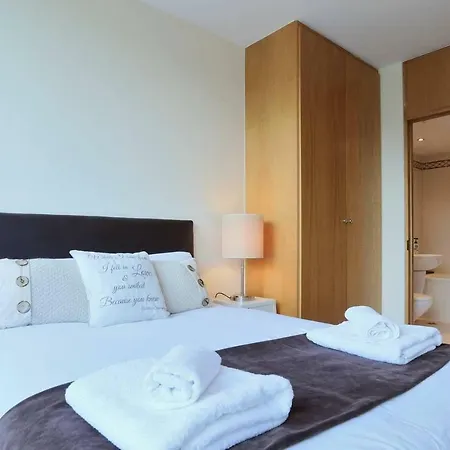 Super Sunny, Large 2 Bed, Trendy,private Apartamento